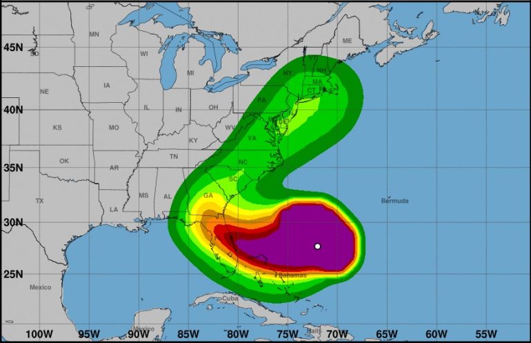 Nicole Se Convierte En Tormenta Tropical Durante Su Avance Hacia Florida