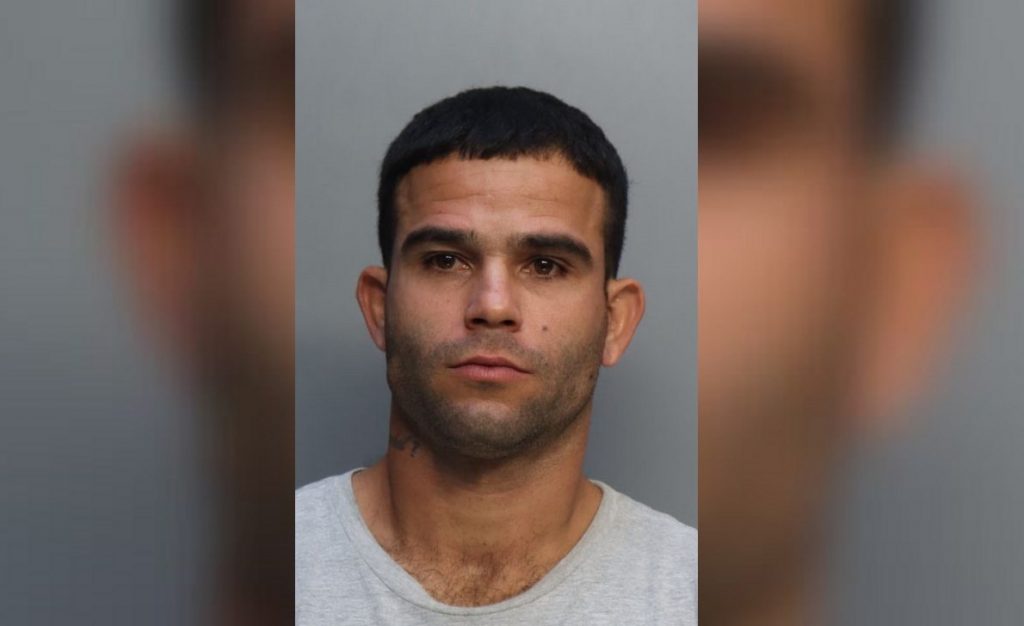 Miami Cubano Arrestado Por Chocar Contra Una Patrulla Y Huir De La Escena