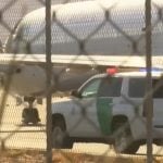 Cubanos recién deportados desde EEUU denuncian acoso por parte del régimen