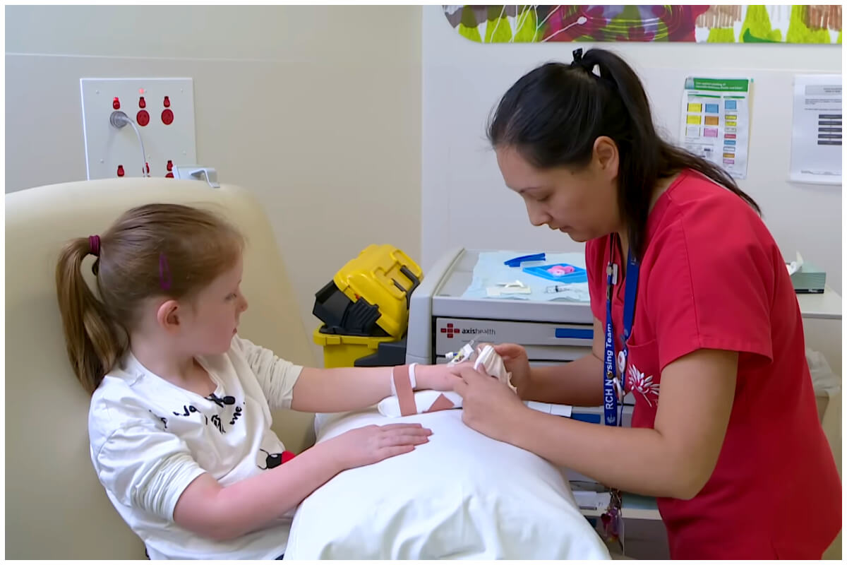 Casi medio millón de niños de escasos recursos en Florida sin cobertura médica. Imagen ilustrativa. (Captura de pantalla © The Royal Children's Hospital Melbourne- YouTube)