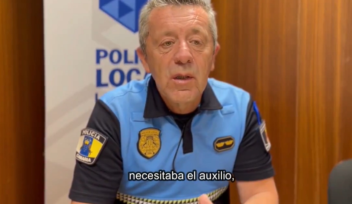Inspector de la Policía Local de La Laguna explicando la situación. (Captura de pantalla © Policía Local LL-Twitter)
