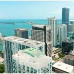 Vista aérea de Miami, ciudad cada vez más inasequible. (Captura de pantalla © Dron snap- YouTube)