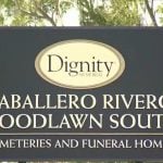 Error de cementerio en Miami-Dade casi arruina el entierro de una abuela cubana. (Captura de pantalla © Telemundo 51 Miami-YouTube)