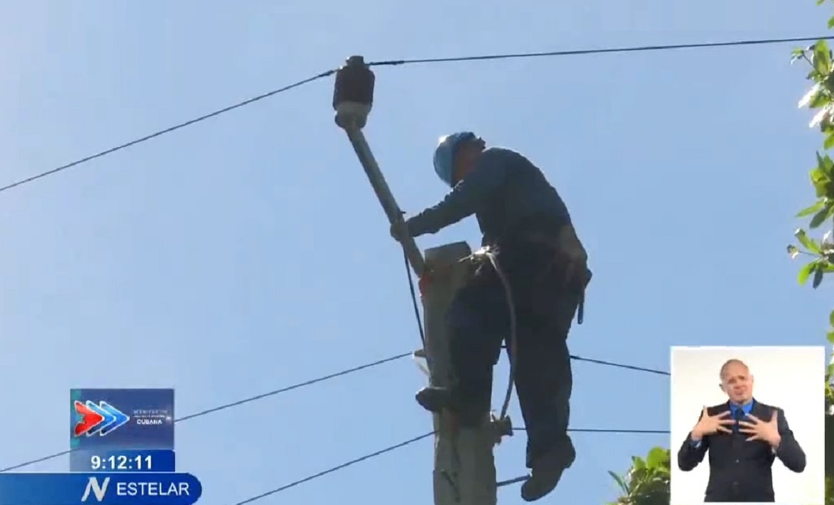 Imagen ilustrativa de un liniero de La Habana. (Captura de pantalla © Canal Caribe-YouTube)