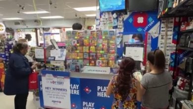 Boleto ganador de 50.000 dólares fue vendido en una tienda de Hialeah. (Captura de pantalla © AmericaTeVe Miami-YouTube)