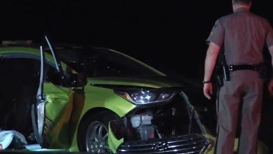 Imágenes del automóvil en el que viajaba el cubano. (Captura de pantalla © WSVN-Web)