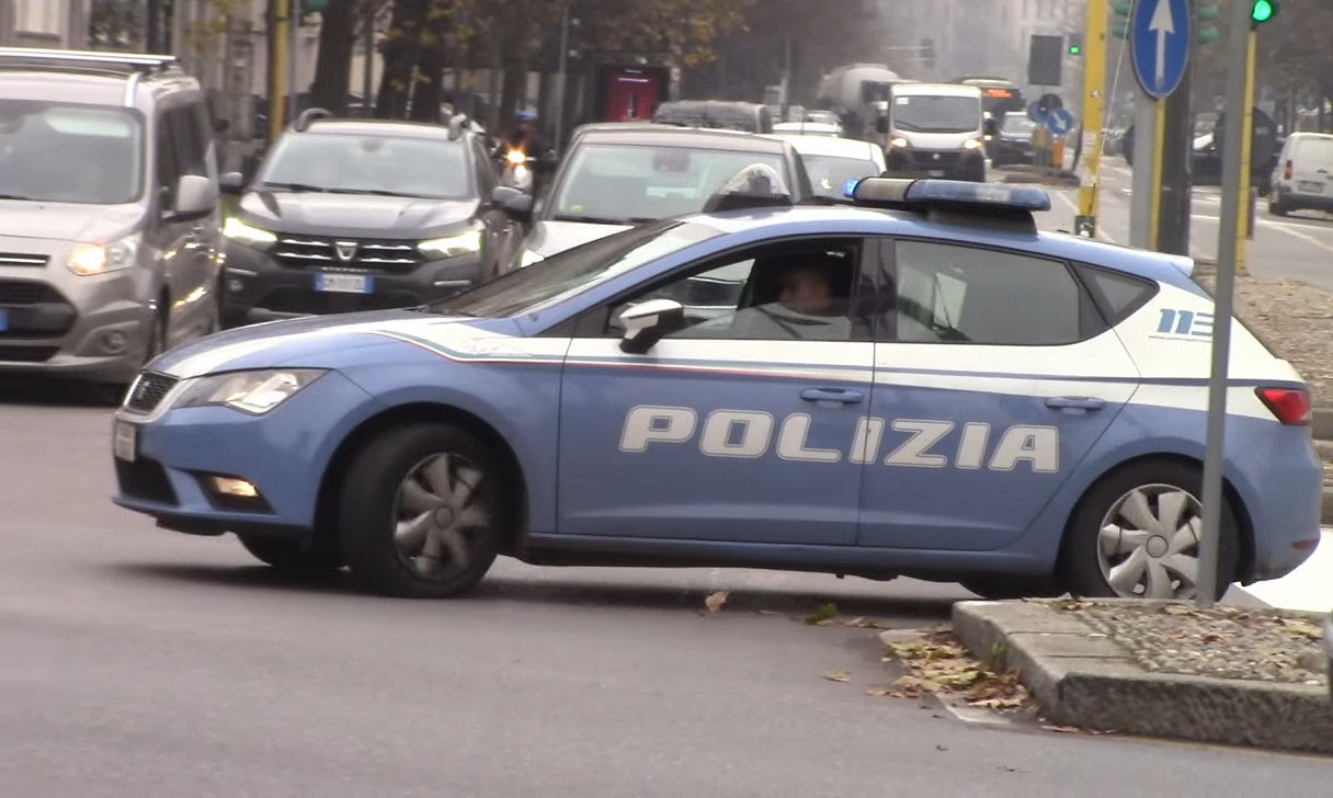 Imagen ilustrativa de una patrulla de policía en Italia. (Captura de pantalla © Samu emergency videos & more)