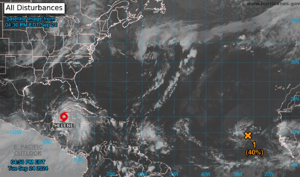 Imagen satelital de la tormenta Helene. (Captura de pantalla © National Hurricane Center)