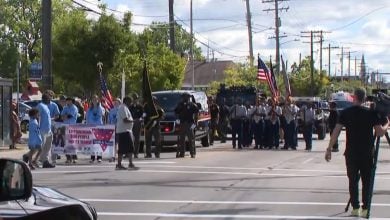 Uno de los tantos desfiles que se llevan a cabo esta fecha en EEUU. (Captura de pantalla © WKYC Channel 3-YouTube)