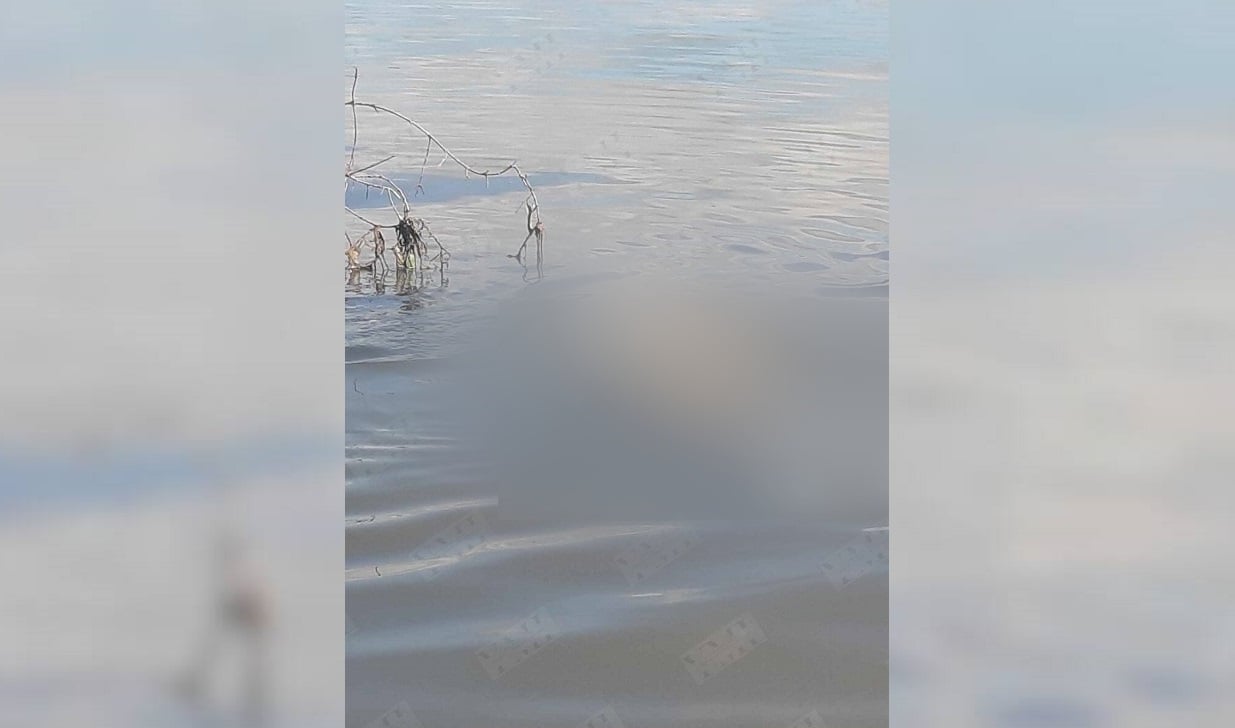 El cuerpo fue hallado flotando en las aguas de la bahía. (Foto © Yosmany Mayeta Labrada-Facebook)