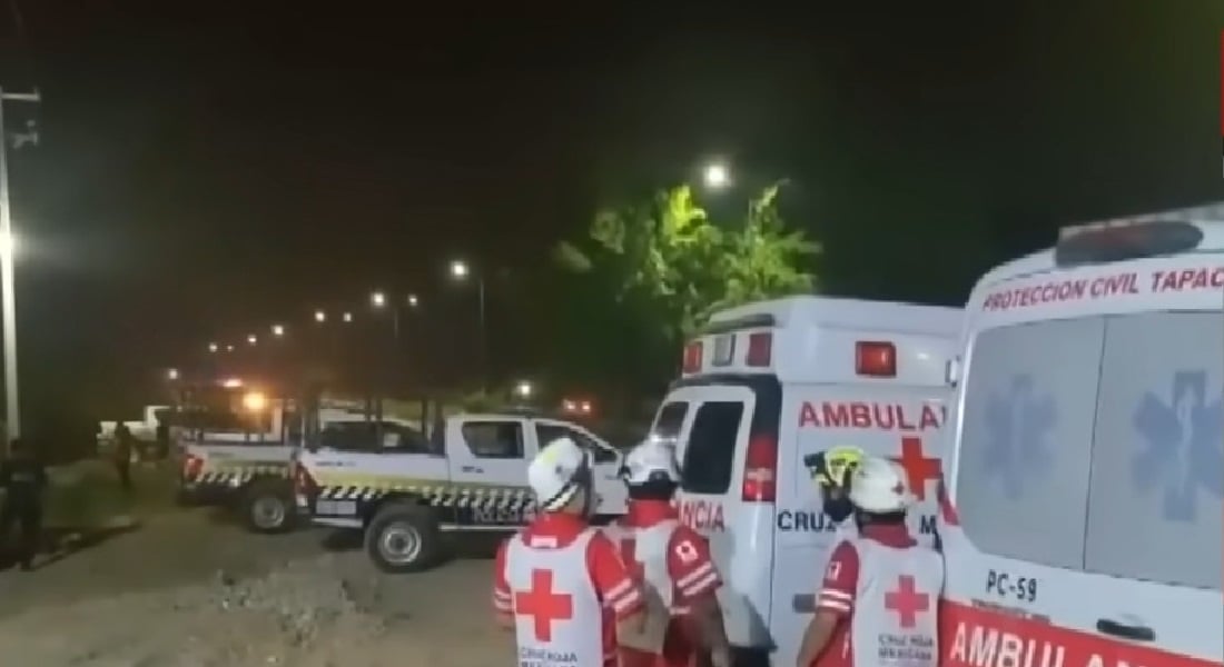 Durante el incidente, dos miembros de la policía perdieron la vida, mientras varios otros resultaron heridos. (Captura de pantalla © MILENIO-YouTube)