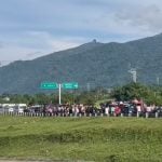 Caravana de migrantes se abre paso por México. (Captura de pantalla © Diario del Sur-Facebook)