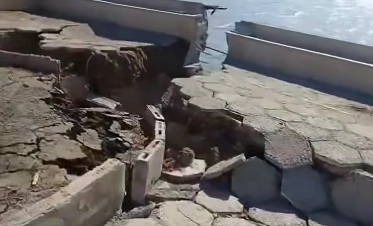 Daños registrados en el muelle de Pilón tras sismos del fin de semana. (Captura de pantalla © alex.727984-Facebook)