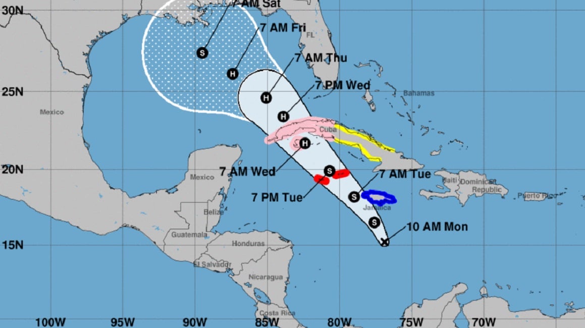 La depresión tropical impactaría a la Isla como un huracán en los siguientes días. (Captura de pantalla © Centro Nacional de Huracanes)