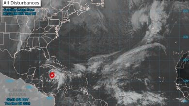 La tormenta Rafael se dirige hacia el occidente cubano. (Captura de pantalla © NHC)