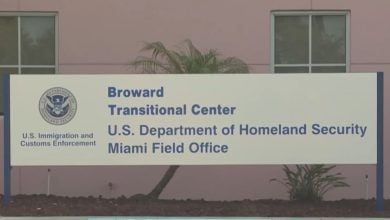 Centro de detención de Broward, donde el cubano está siendo retenido. (Captura de pantalla © Telemundo 51)