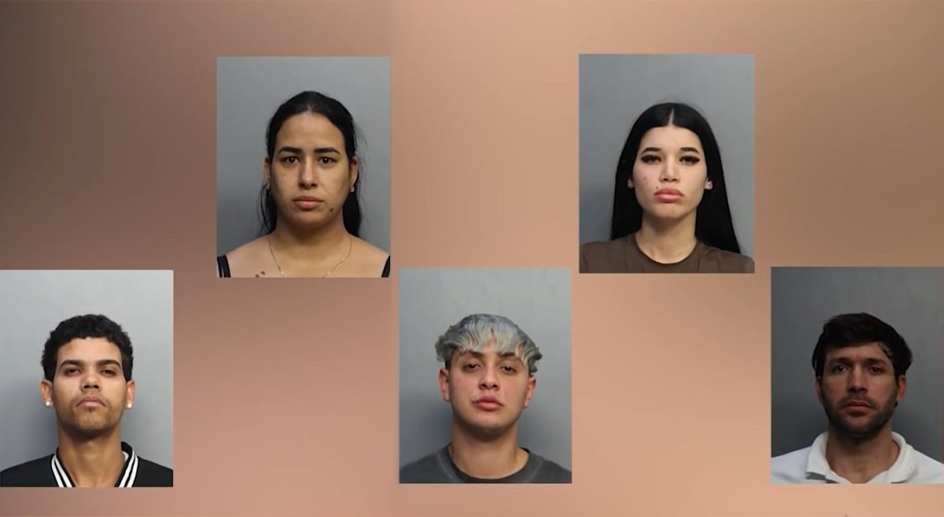 Jóvenes cubanos detenidos en Florida. (Captura de pantalla © Telemundo 51-Web)