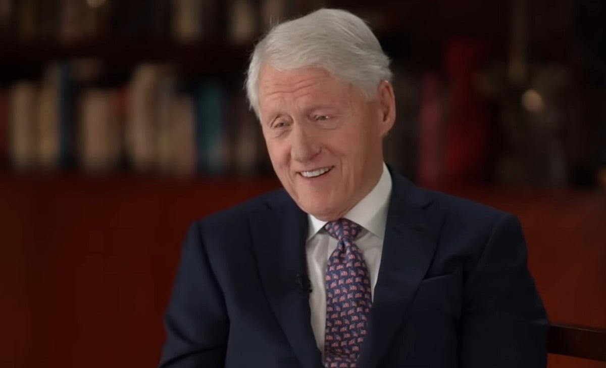 Entrevista con el expresidente Bill Clinton. (Captura de pantalla © CBS Sunday Morning-YouTube)