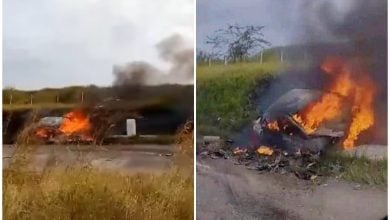 Los dos vehículos del accidente en Las Tunas se incendiaron. (Captura de pantalla Facebook: Díaz Canel Sin Gao/ Noticias de última hora en Cuba)