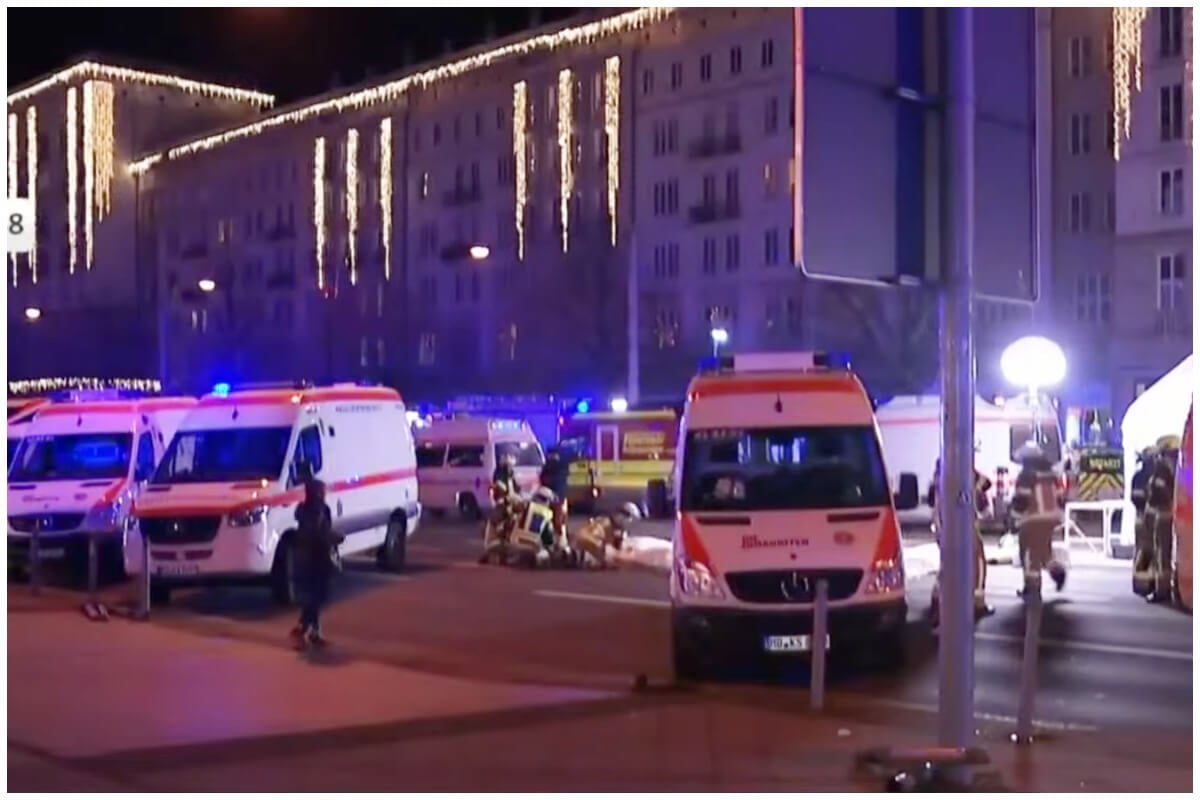 Ambulancias llegaron al lugar para atender a las decenas de heridos. (Captura de pantalla © Tagesschau- YouTube)