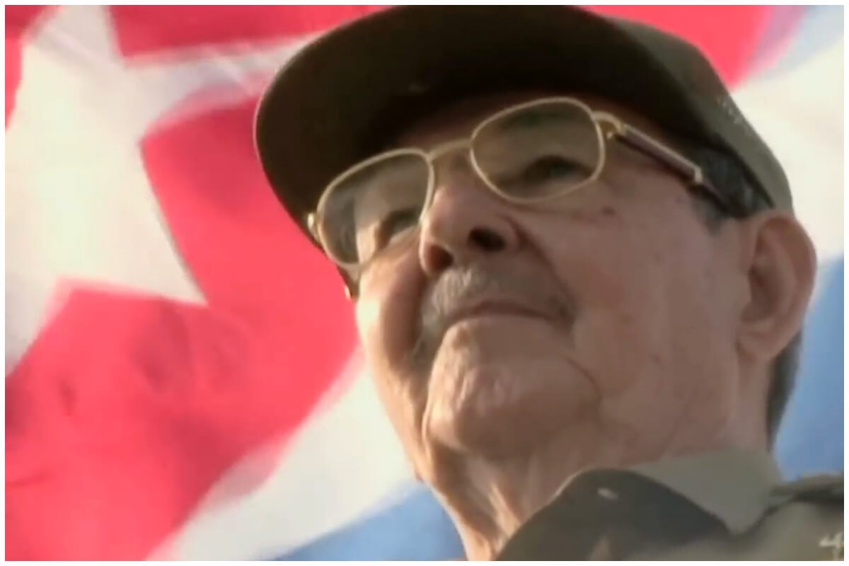 Raúl Castro, dictador cubano que sucedió a su hermano Fidel. (Captura de pantalla © AFP en Español- YouTube)