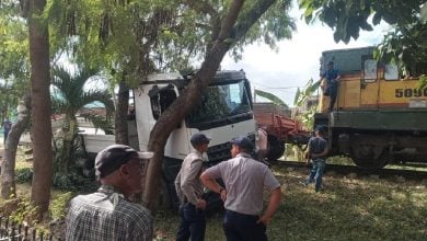 Accidente entre camión y tren de carga en Sancti Spíritus. (Foto © Isbel Reina Abreu-Facebook)