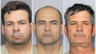 Cubanos detenidos por tráfico de personas en Coral Gables. (Foto © Broward County Police Department)