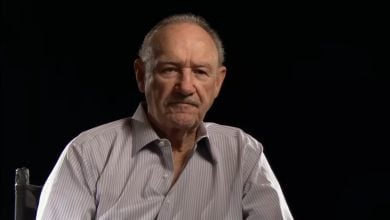 El actor Gene Hackman durante una entrevista. (Captura de pantalla © Journey To The Center Of The Cinema-YouTube)