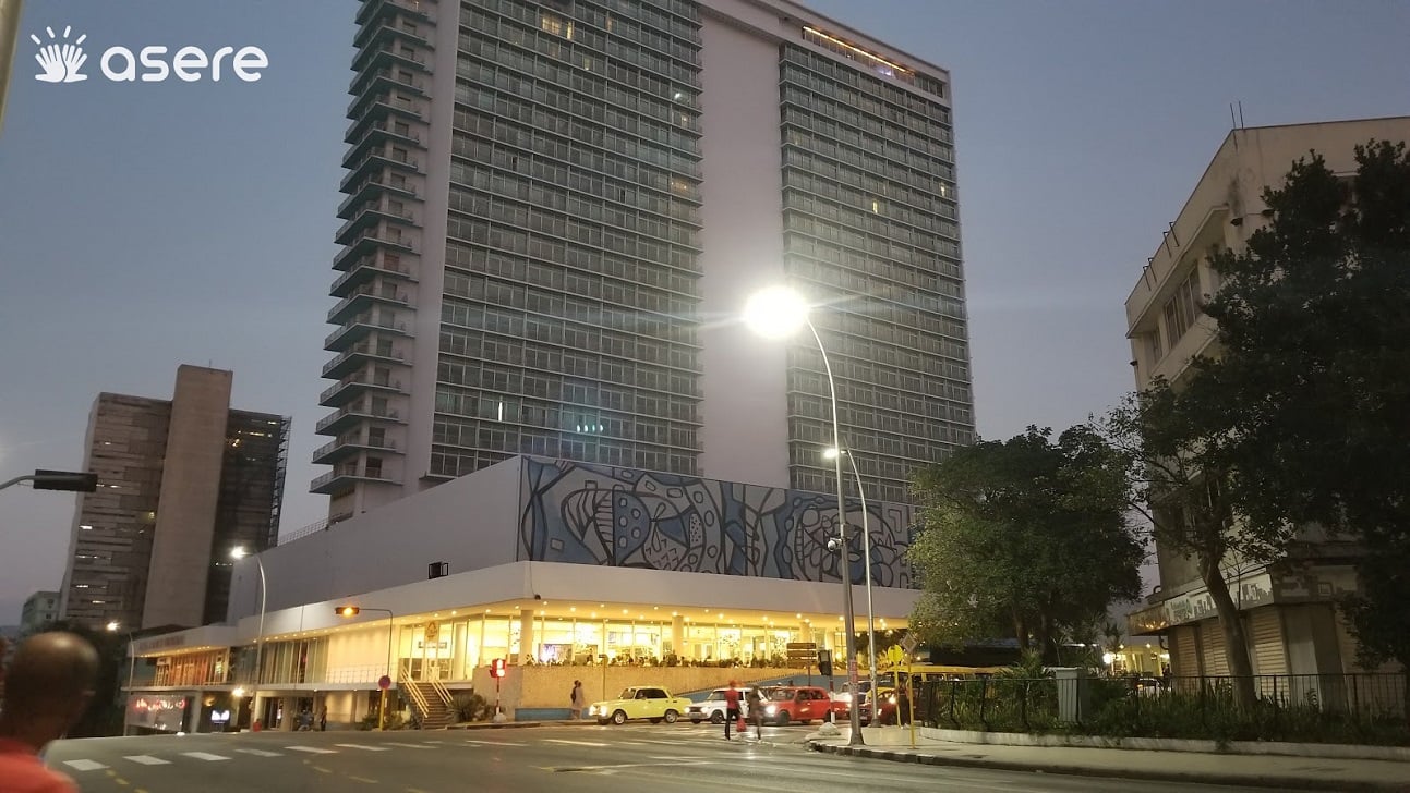 Uno de los tantos hoteles de lujo que hay en Cuba.