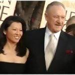 Gene Hackman y su esposa Betsy Arakawa. (Captura de pantalla © Business Hook- YouTube)